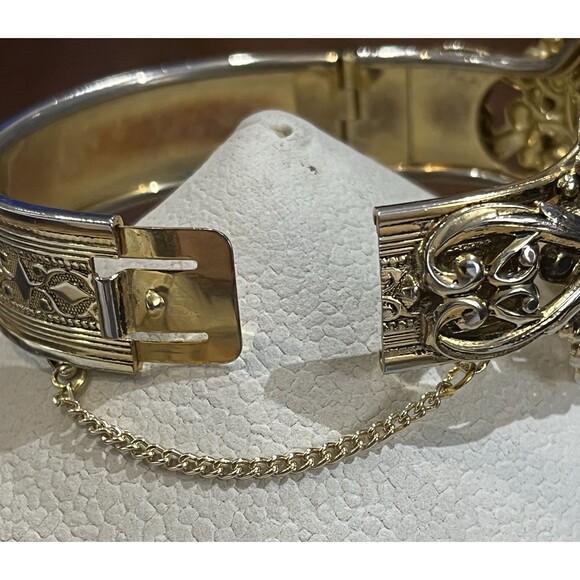 Victorian Goth Gold-tone Glass Carnelian Stone Clamper Bracelet Old Money - Picture 5 of 10